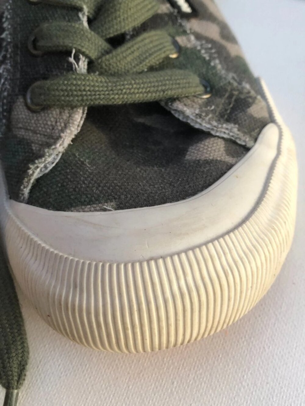 Rocket Dog Women& Sneaker Canvas Lace-up Gray Camo Shoes Sz 6.5 Frayed Edges - Picture 11 of 13
